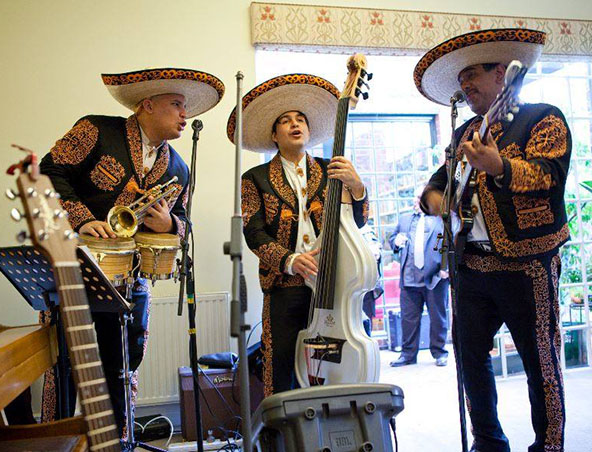 Mariachi Band Melbourne - Roving Mariachi Singers - Mexican Entertainers